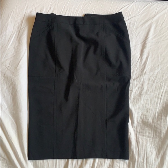 Body by Victoria Skirt - Picture 1 of 5